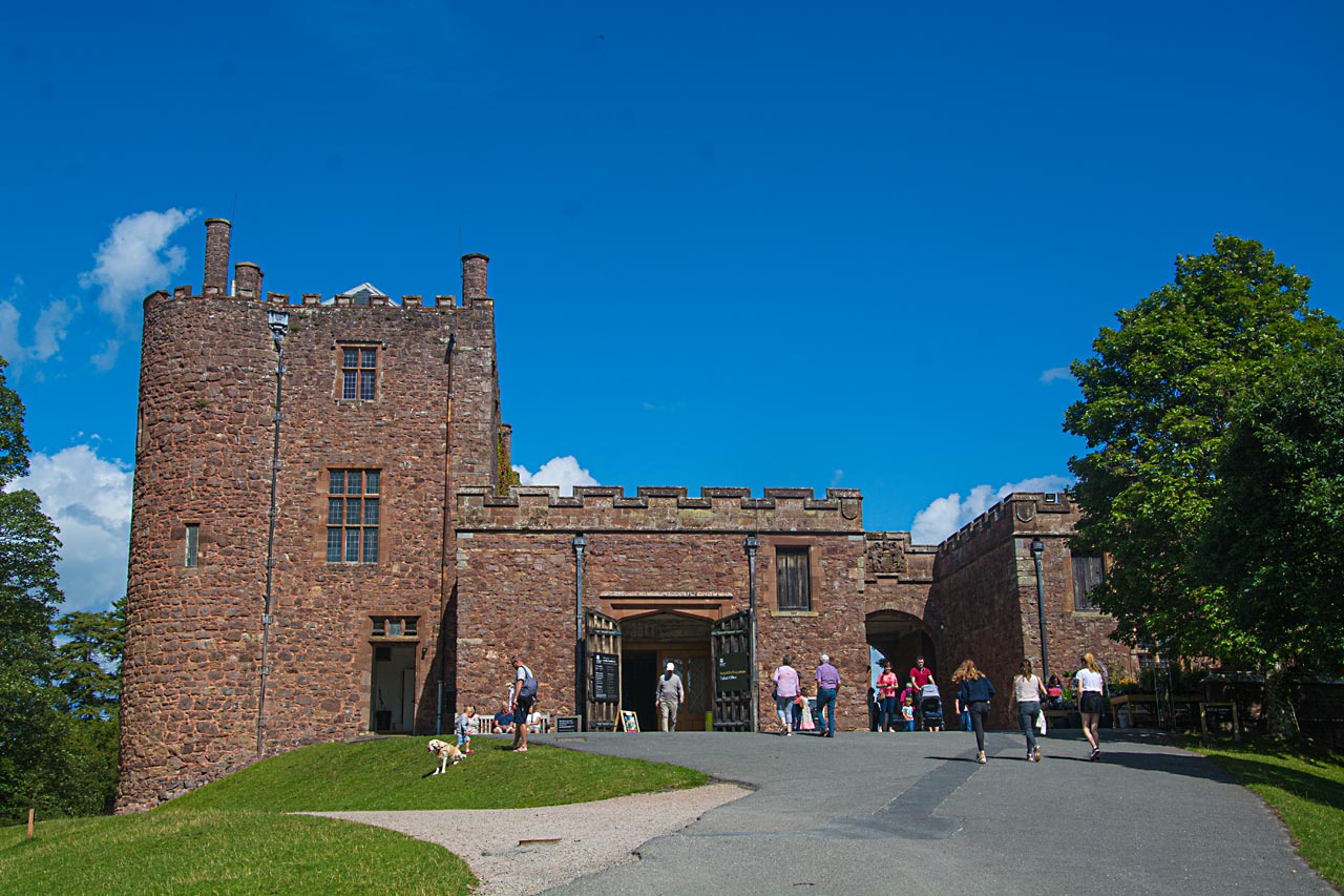 Powis Castle - Eingang
